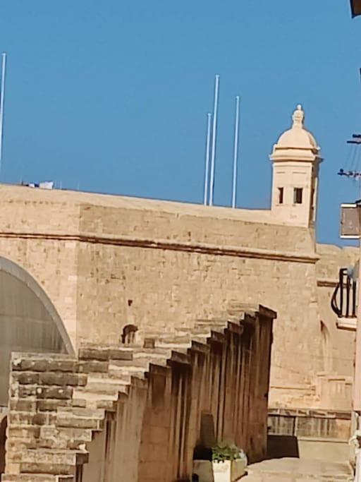 Deck 3 Savynomad Harbour Residences Wow Views Cospicua Eksteriør bilde